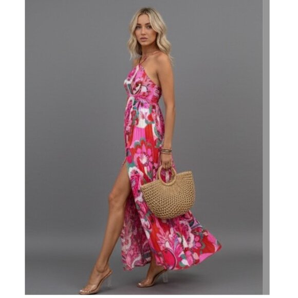 Floral Print Pleated Hem Shirred Halter Neck Dress - Picture 2 of 10